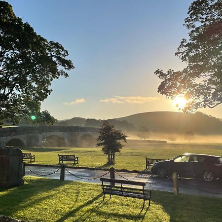 The Green At Burnsall Buitenkant foto